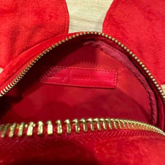 Stoney clover red velvet pouch - Picture 3 of 6